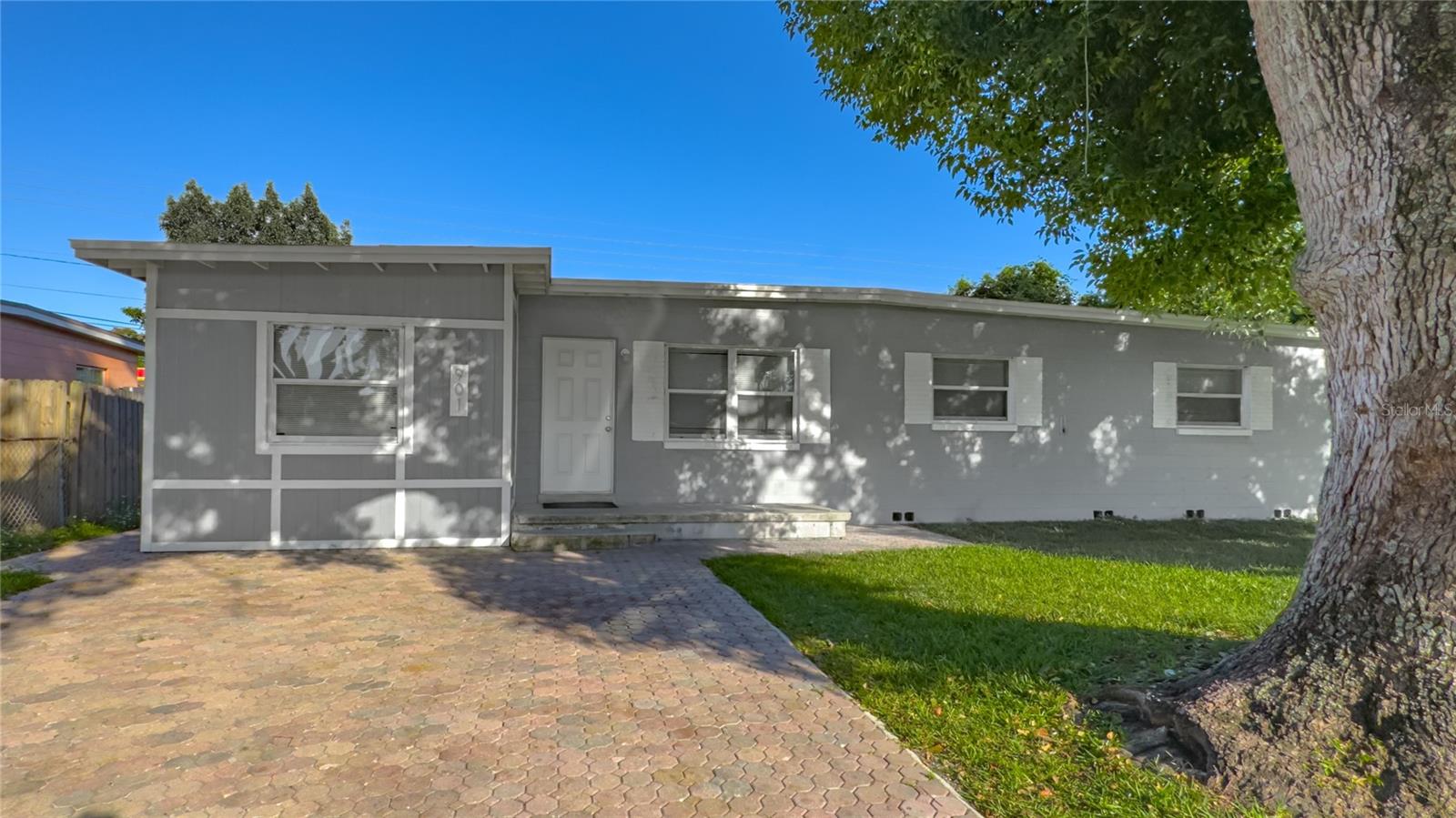 901 S SOLANDRA DR, ORLANDO, FL, 32807