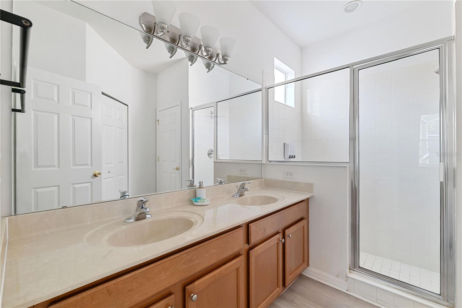 410 LAS FUENTES DR, KISSIMMEE, FL, 34746