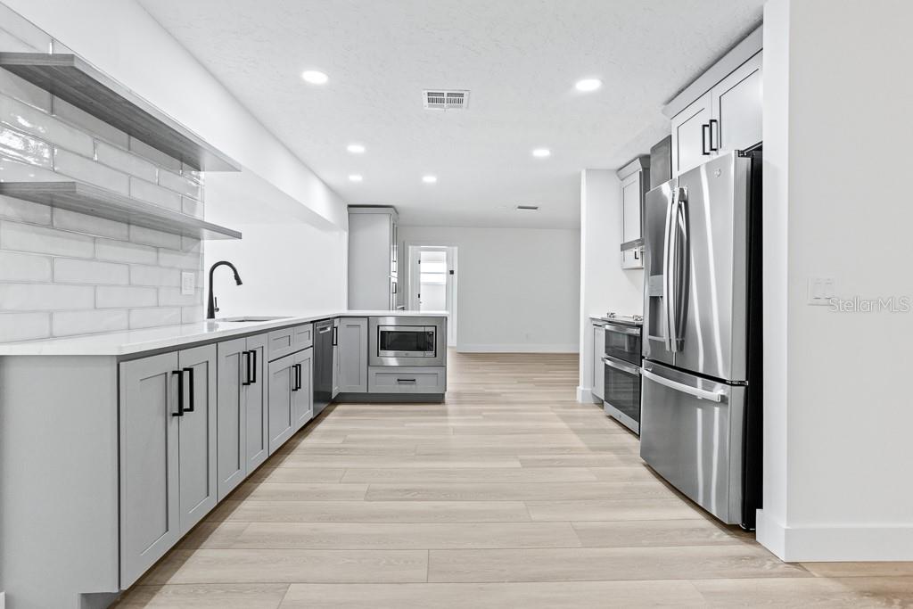 1200 80TH ST S, ST PETERSBURG, FL, 33707