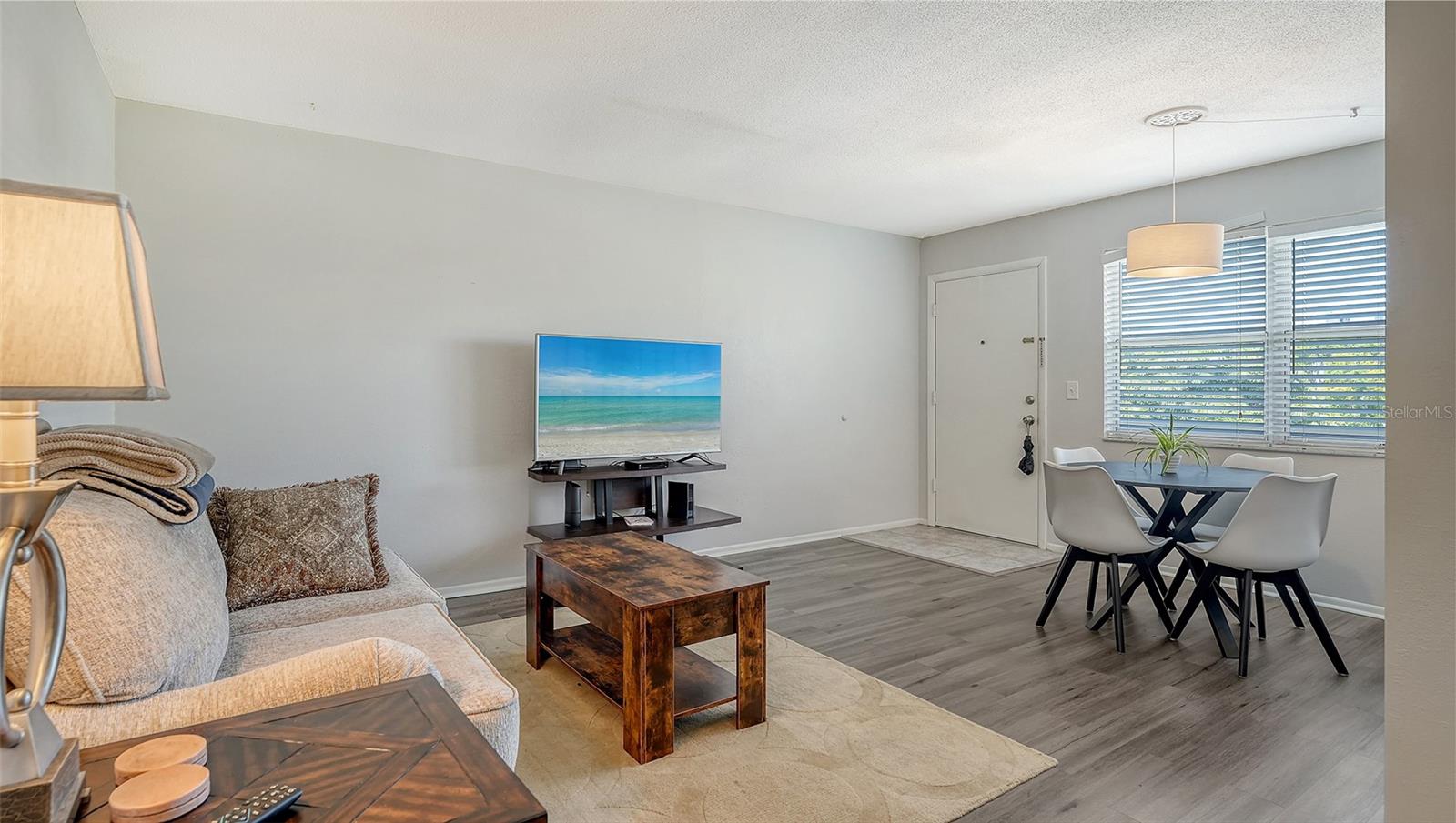 A4667004 Property Photo