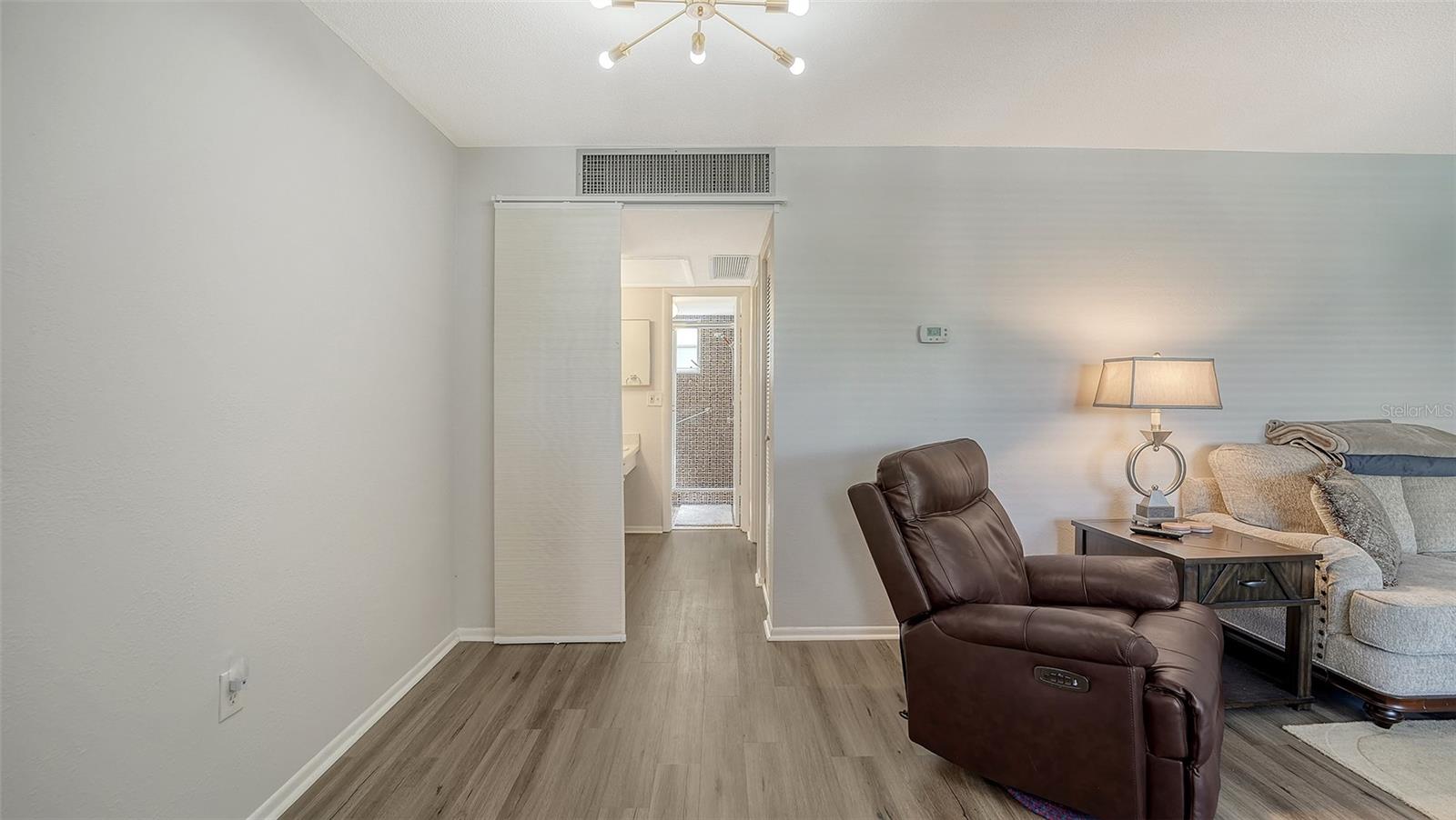 A4667004 Property Photo