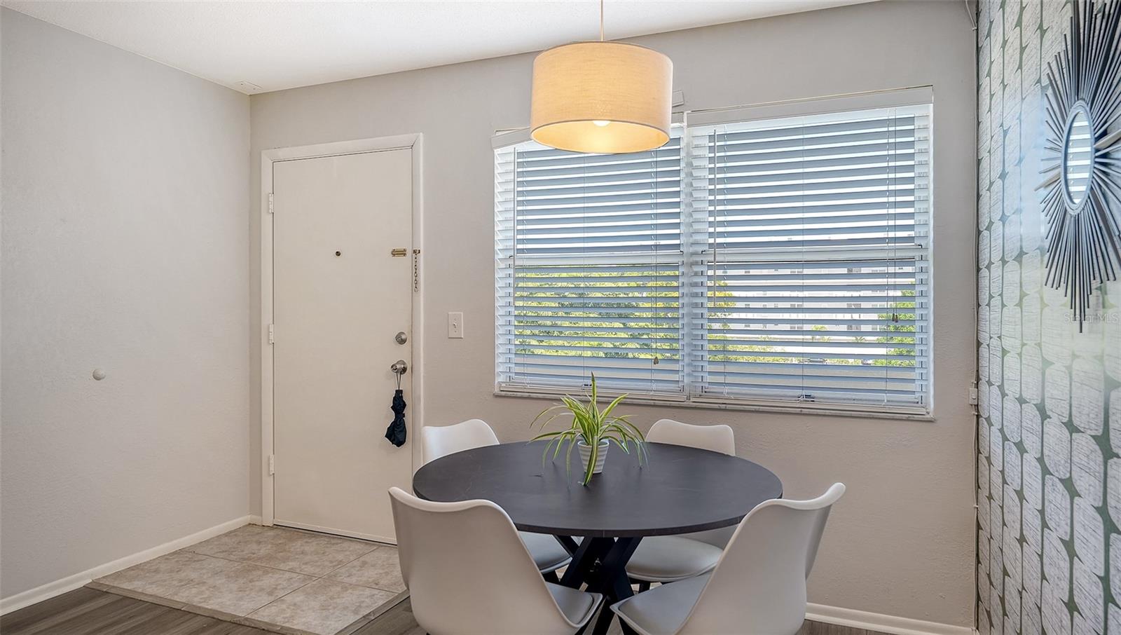 A4667004 Property Photo