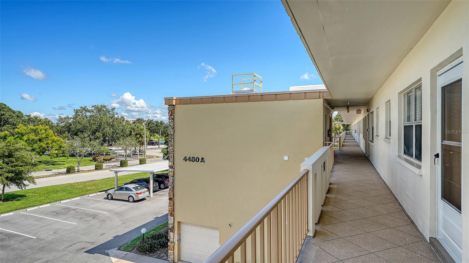 A4667004 Property Photo