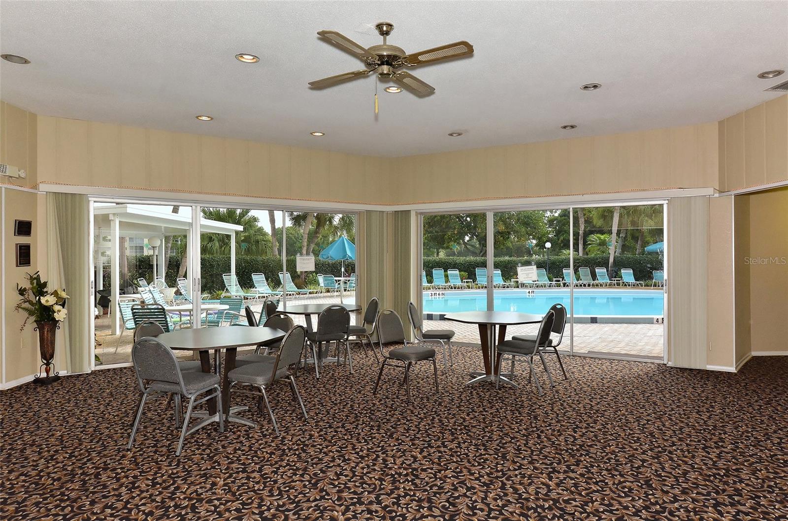 A4667004 Property Photo