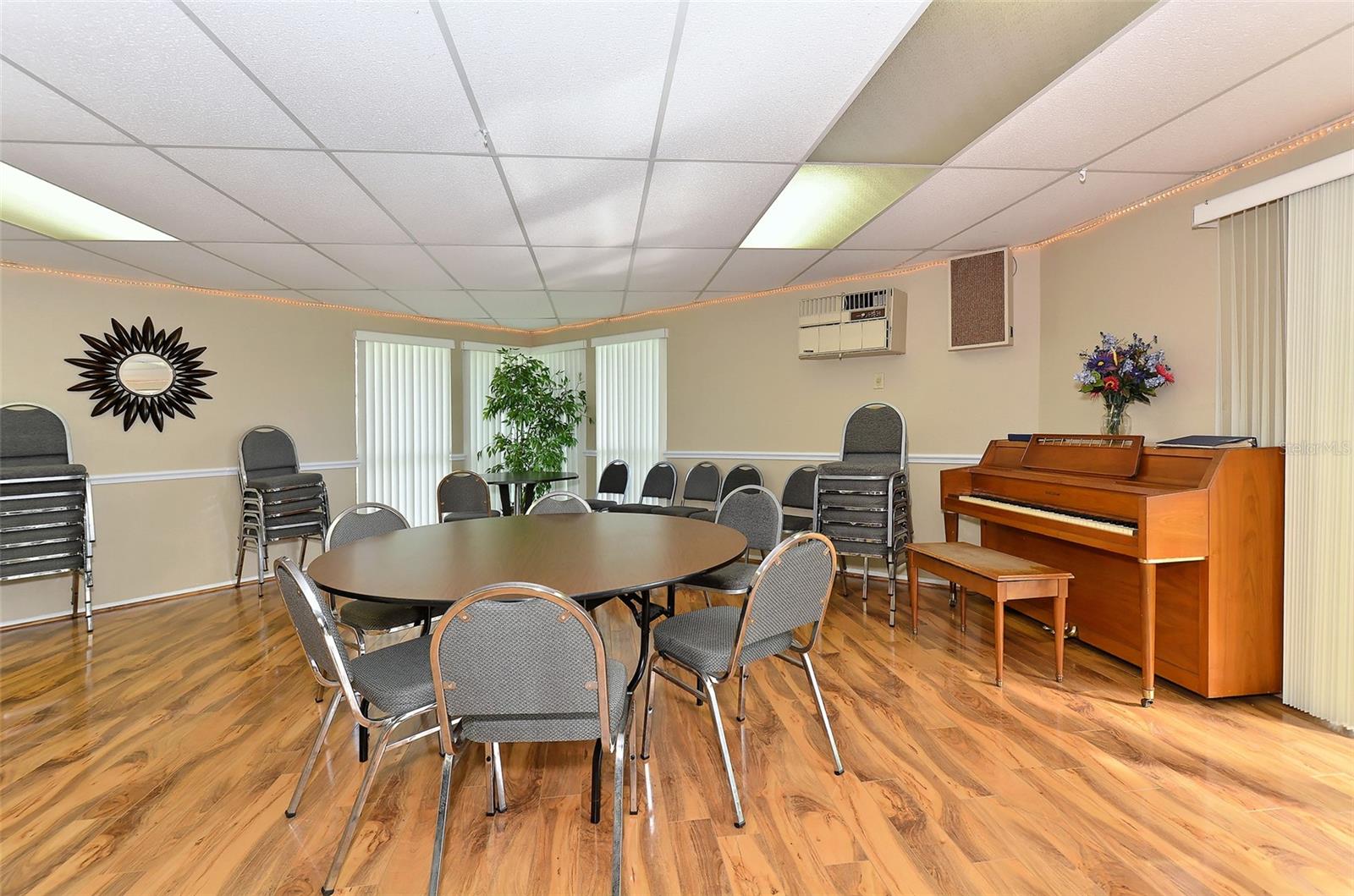 A4667004 Property Photo