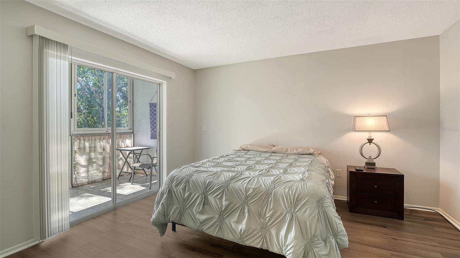 A4667004 Property Photo