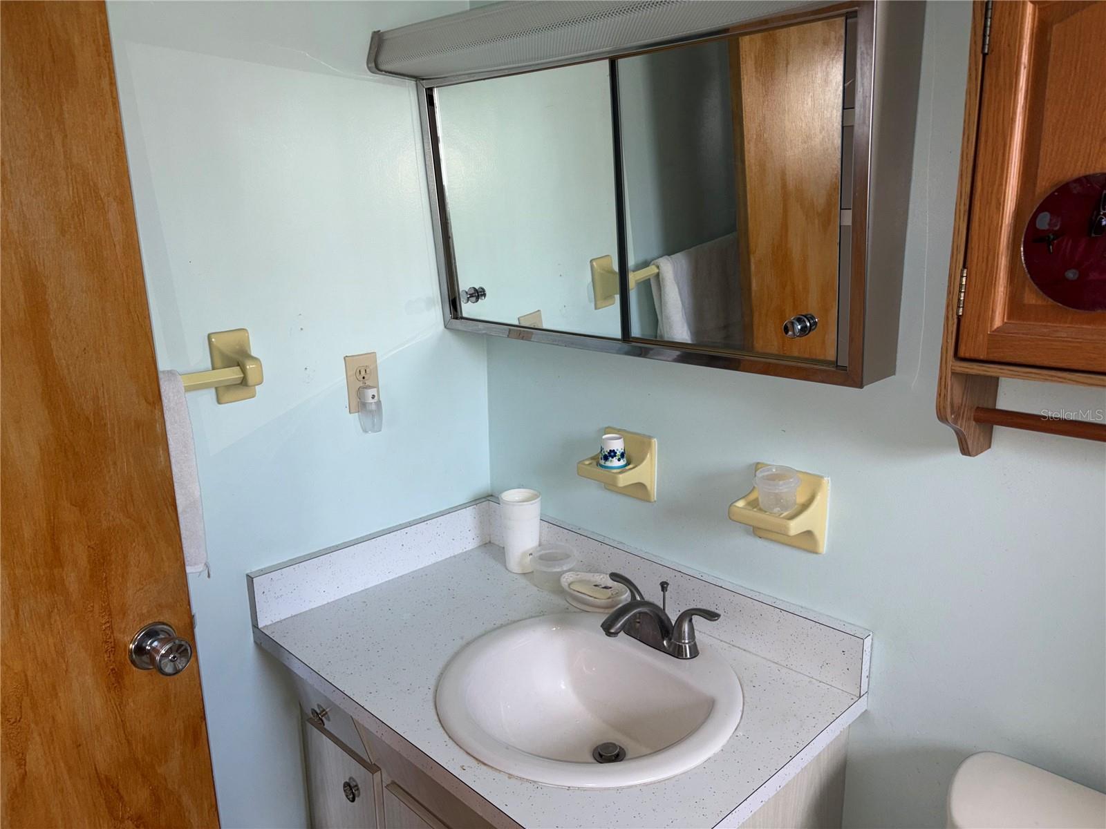 TB8433505 Property Photo