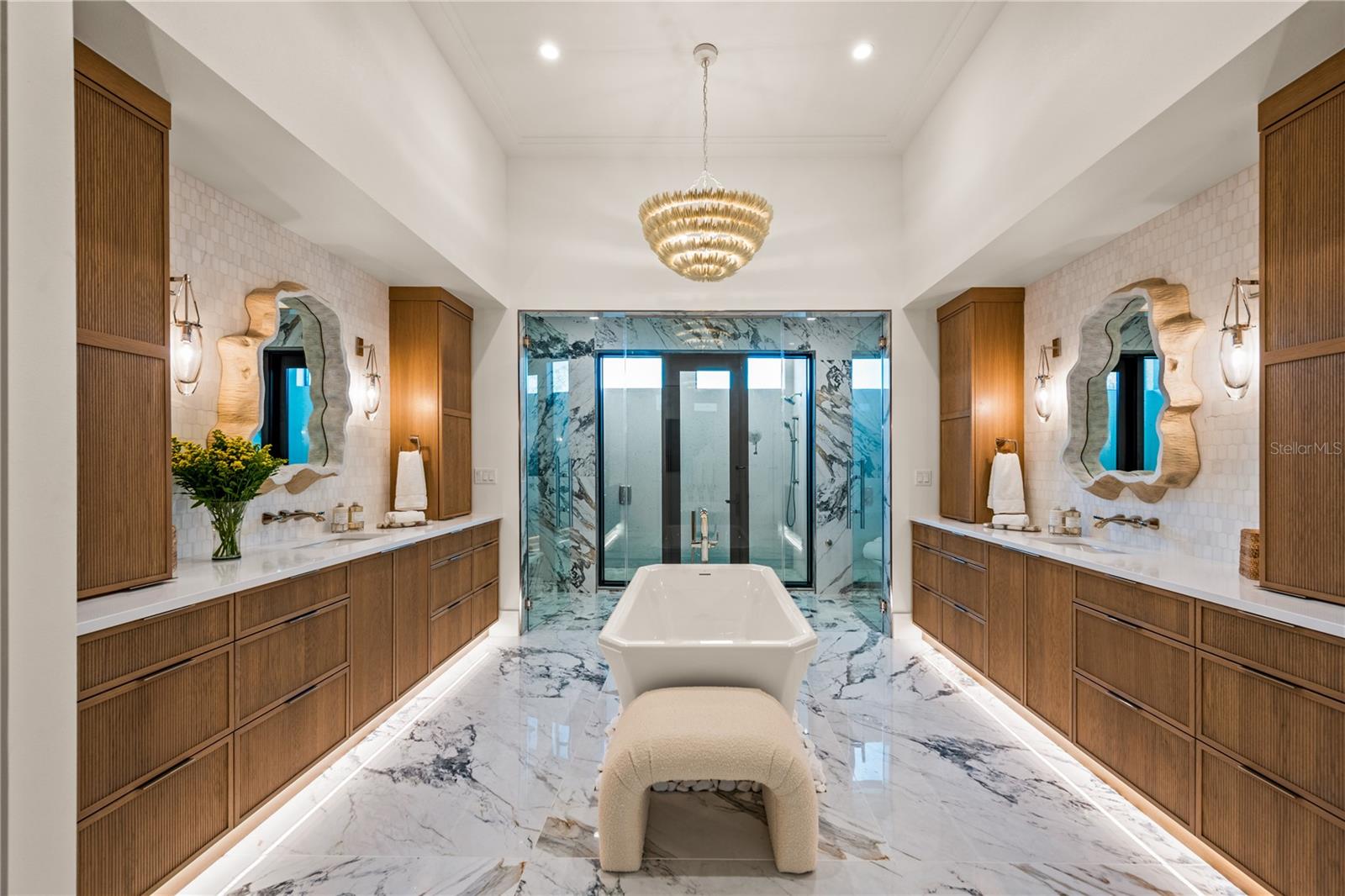 A4667008 Property Photo