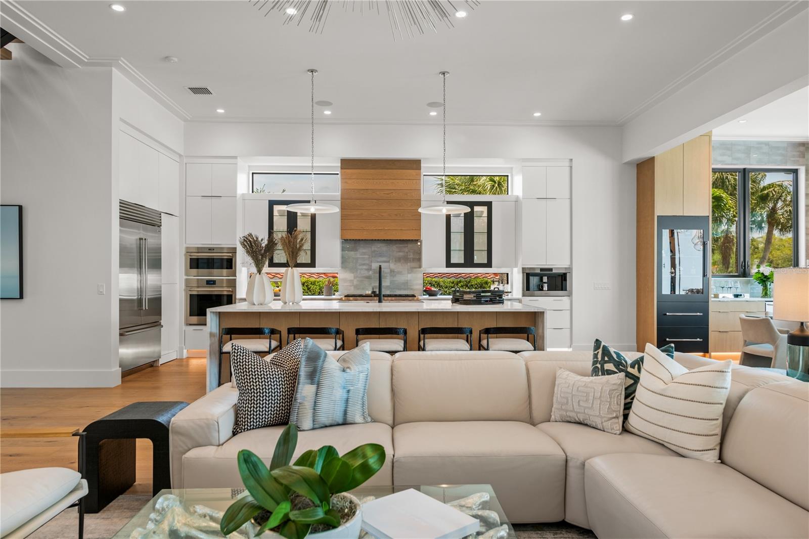 A4667008 Property Photo