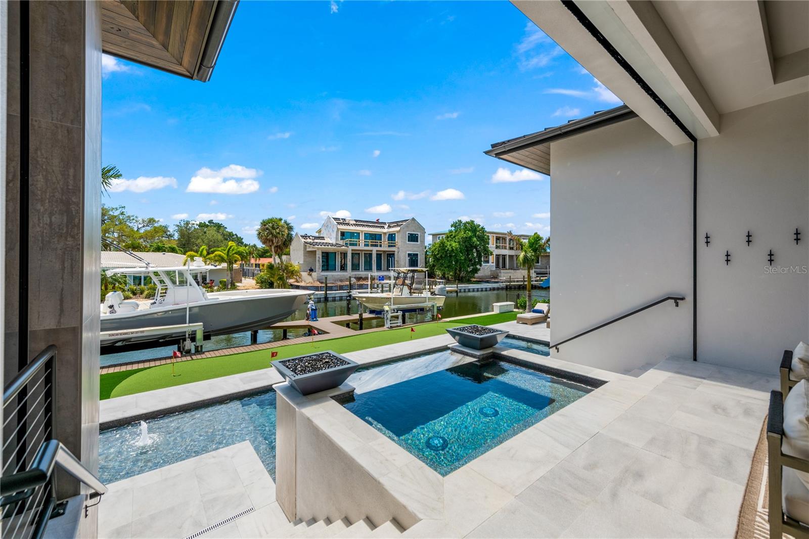 A4667008 Property Photo