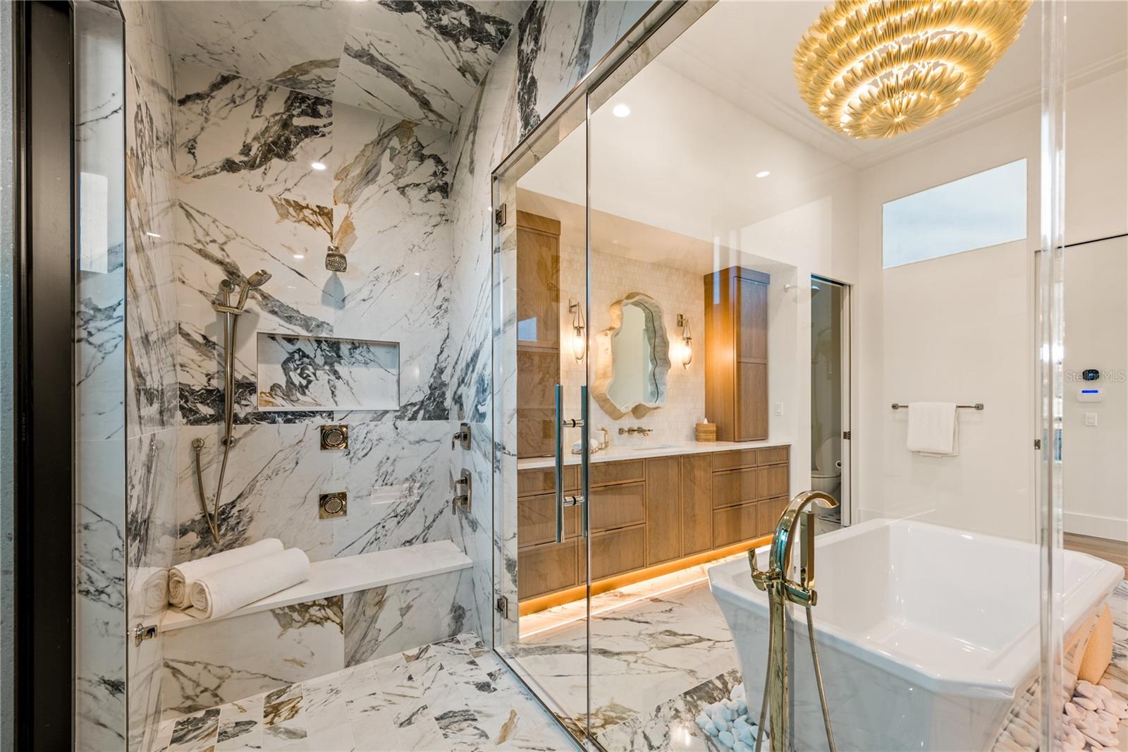 A4667008 Property Photo