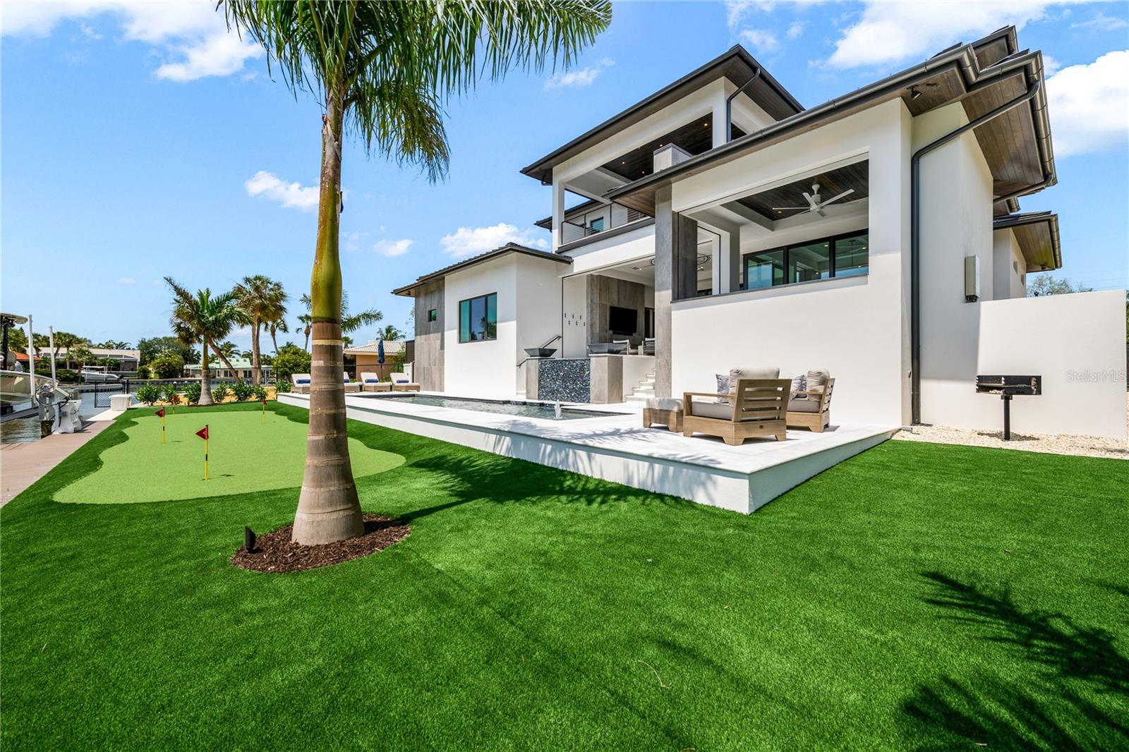 A4667008 Property Photo