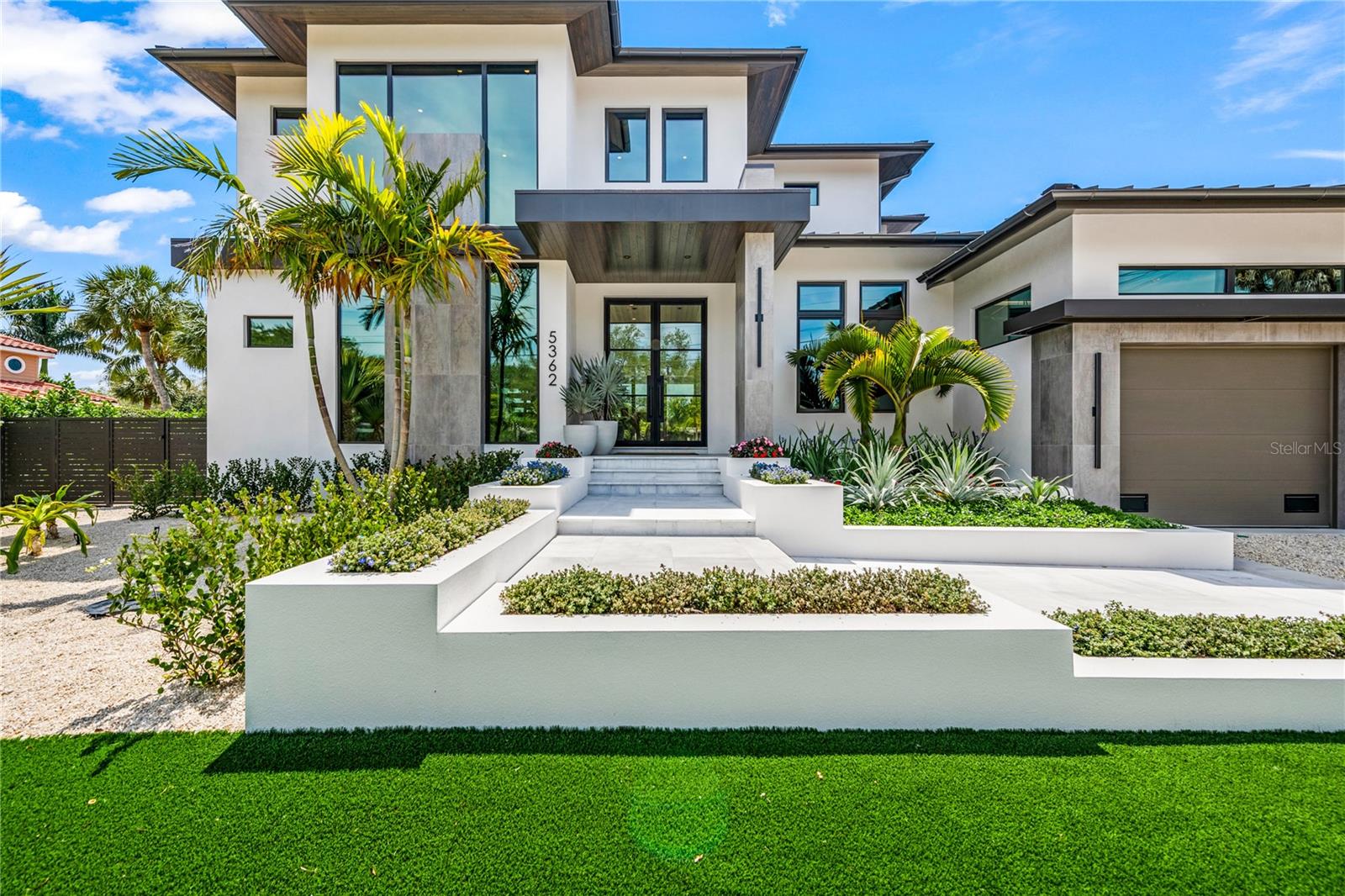 A4667008 Property Photo