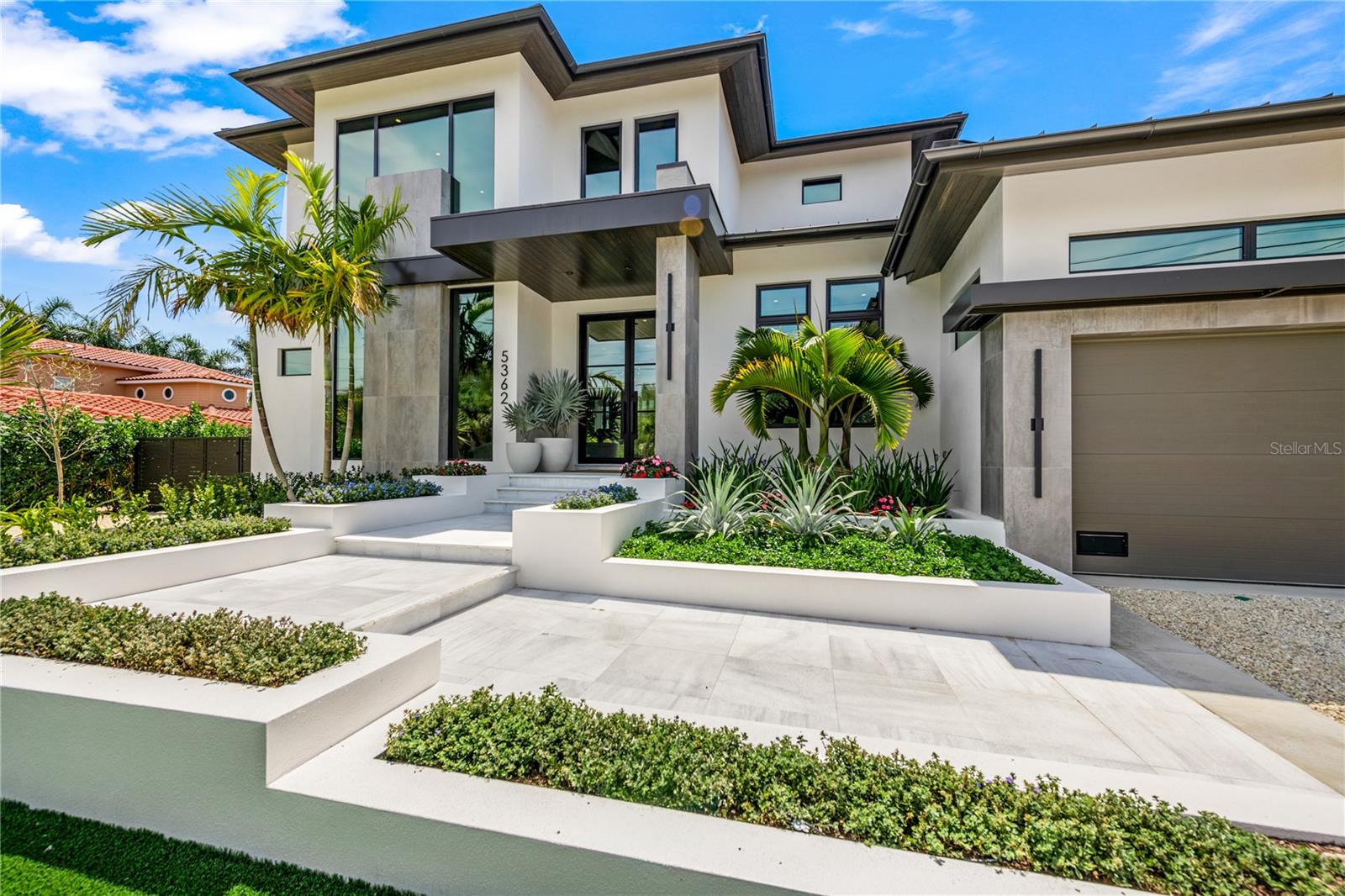 A4667008 Property Photo