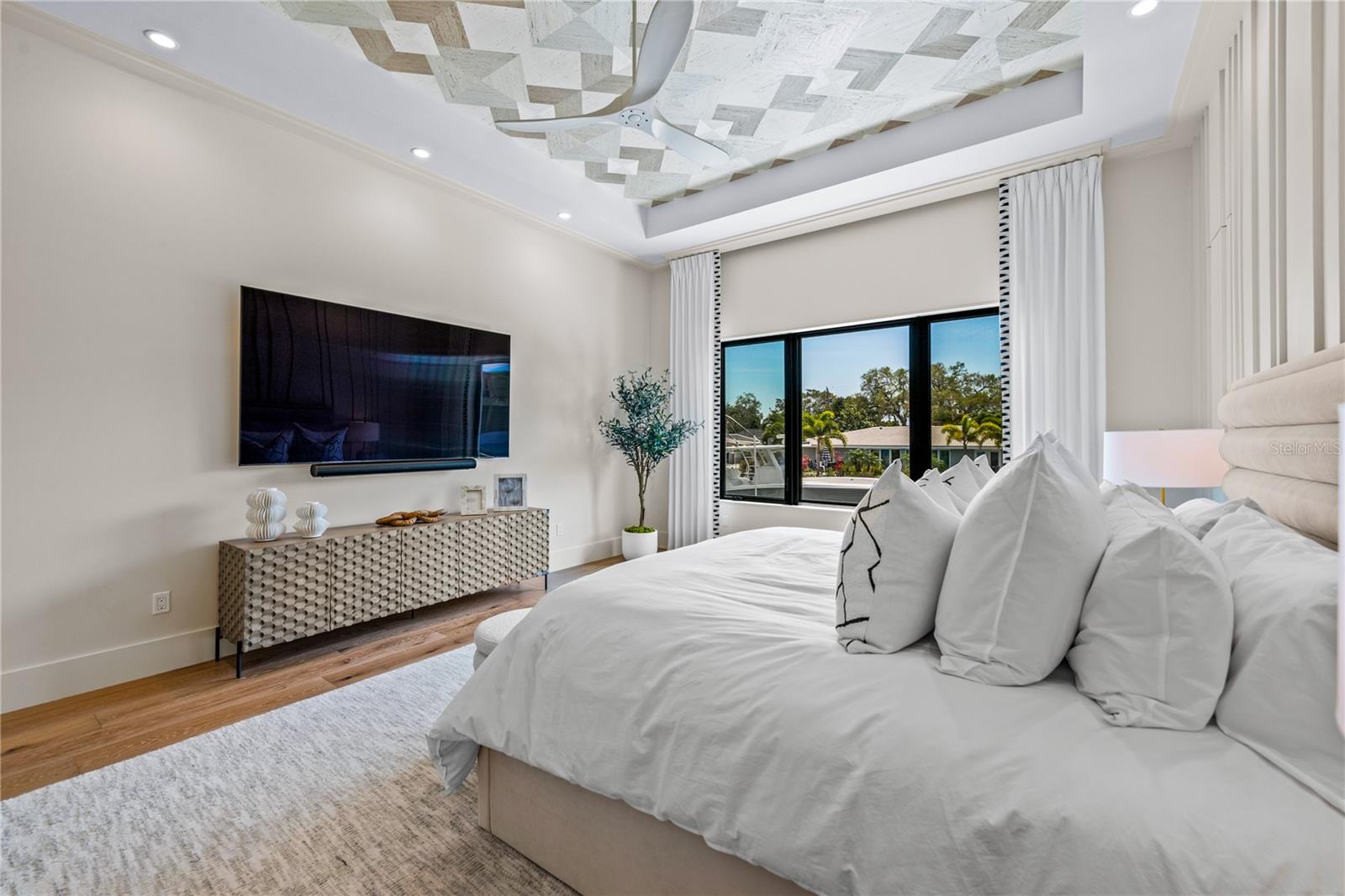 A4667008 Property Photo