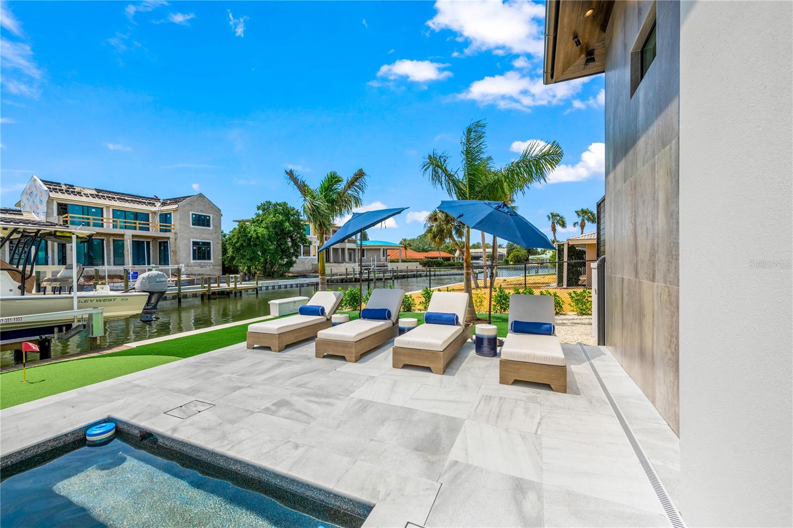 A4667008 Property Photo