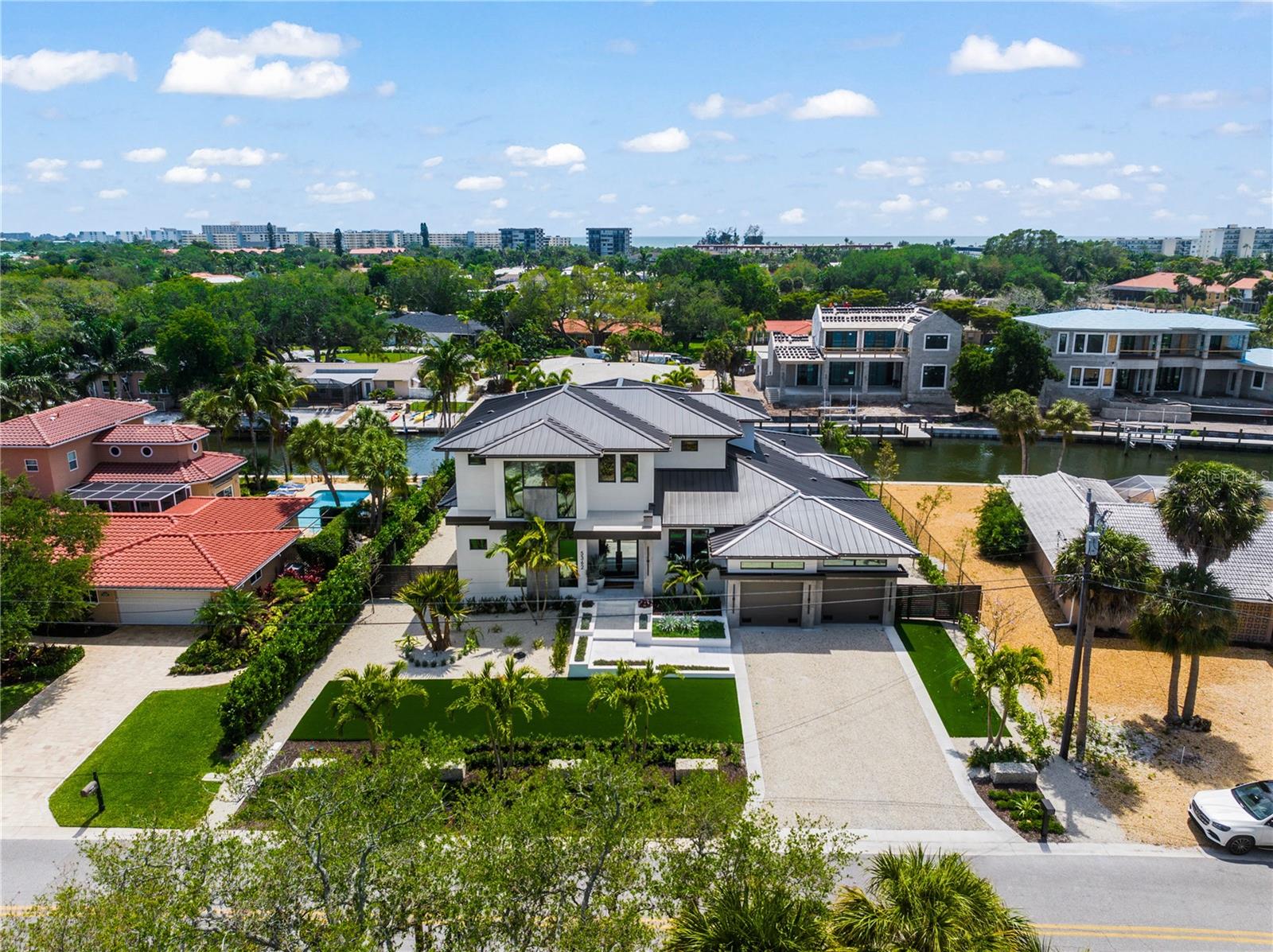 A4667008 Property Photo