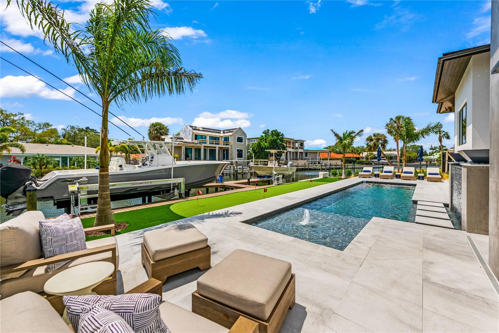 A4667008 Property Photo