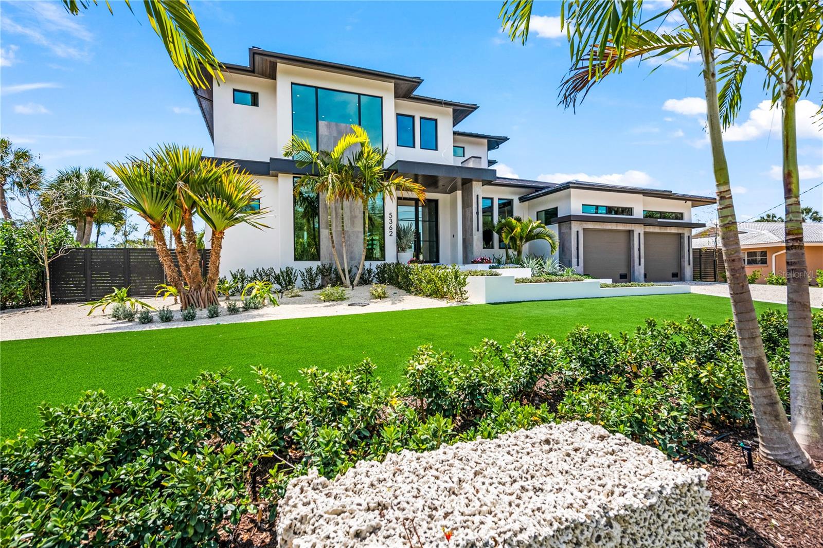 A4667008 Property Photo