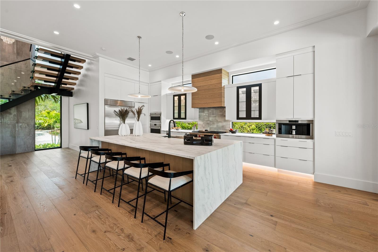 A4667008 Property Photo