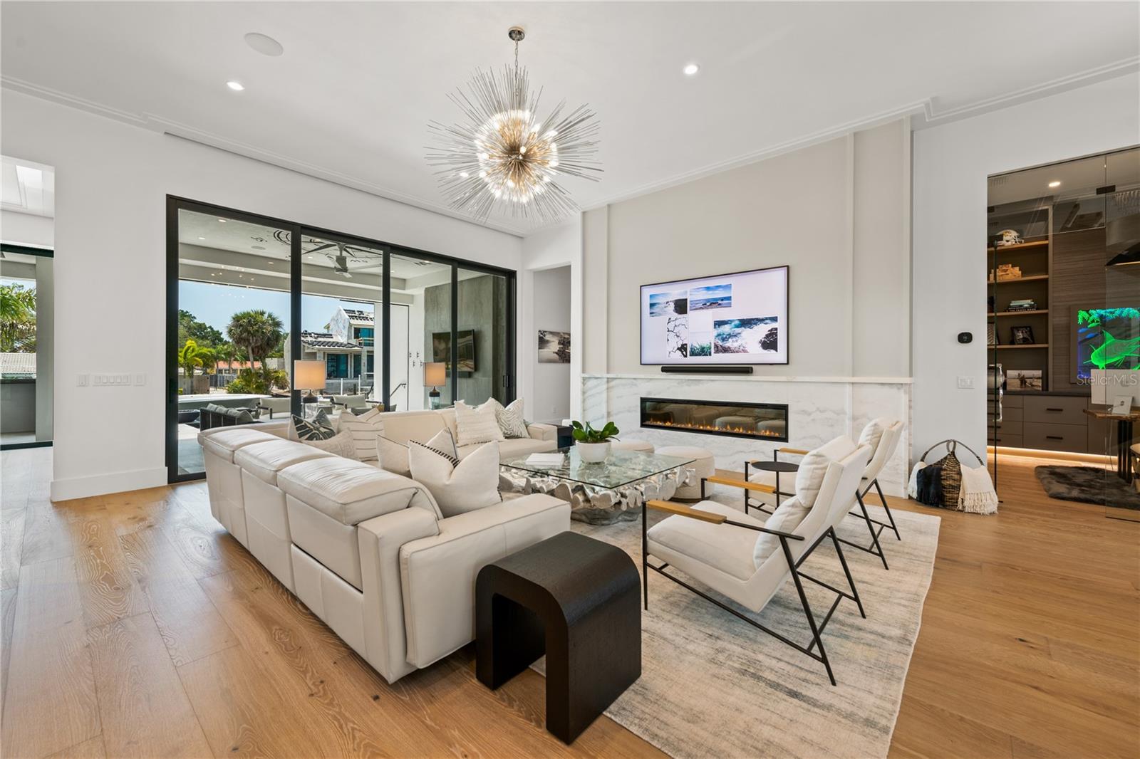 A4667008 Property Photo