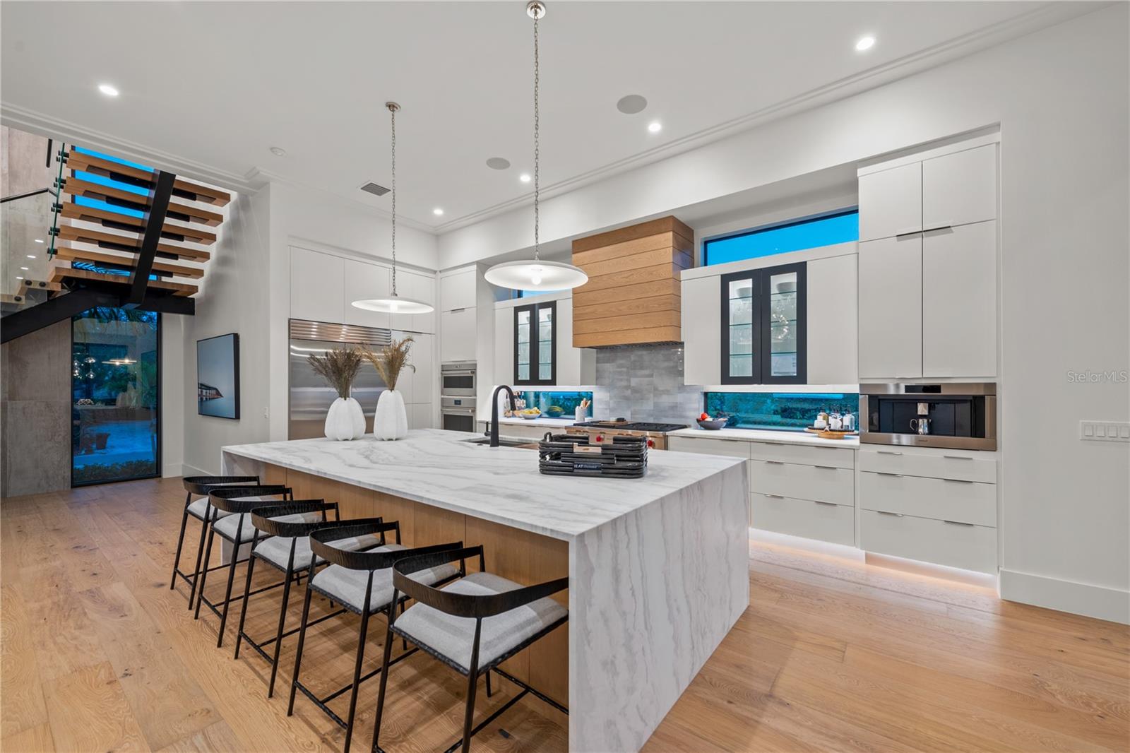 A4667008 Property Photo