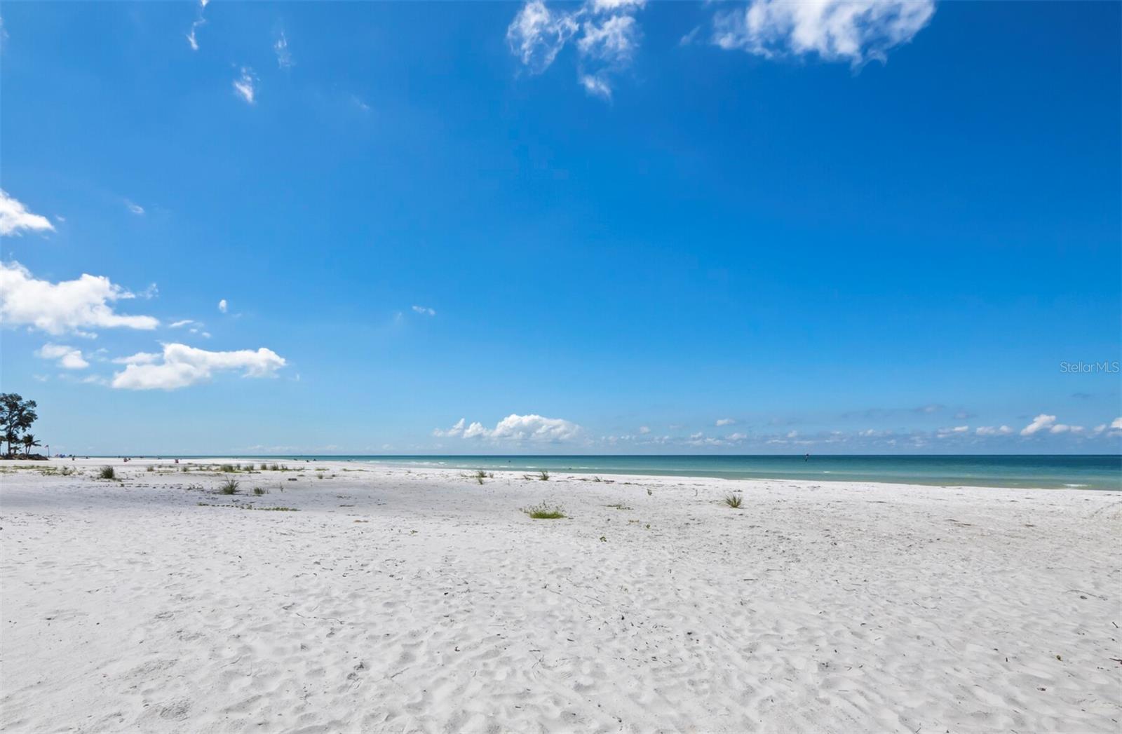 A4667015 Property Photo