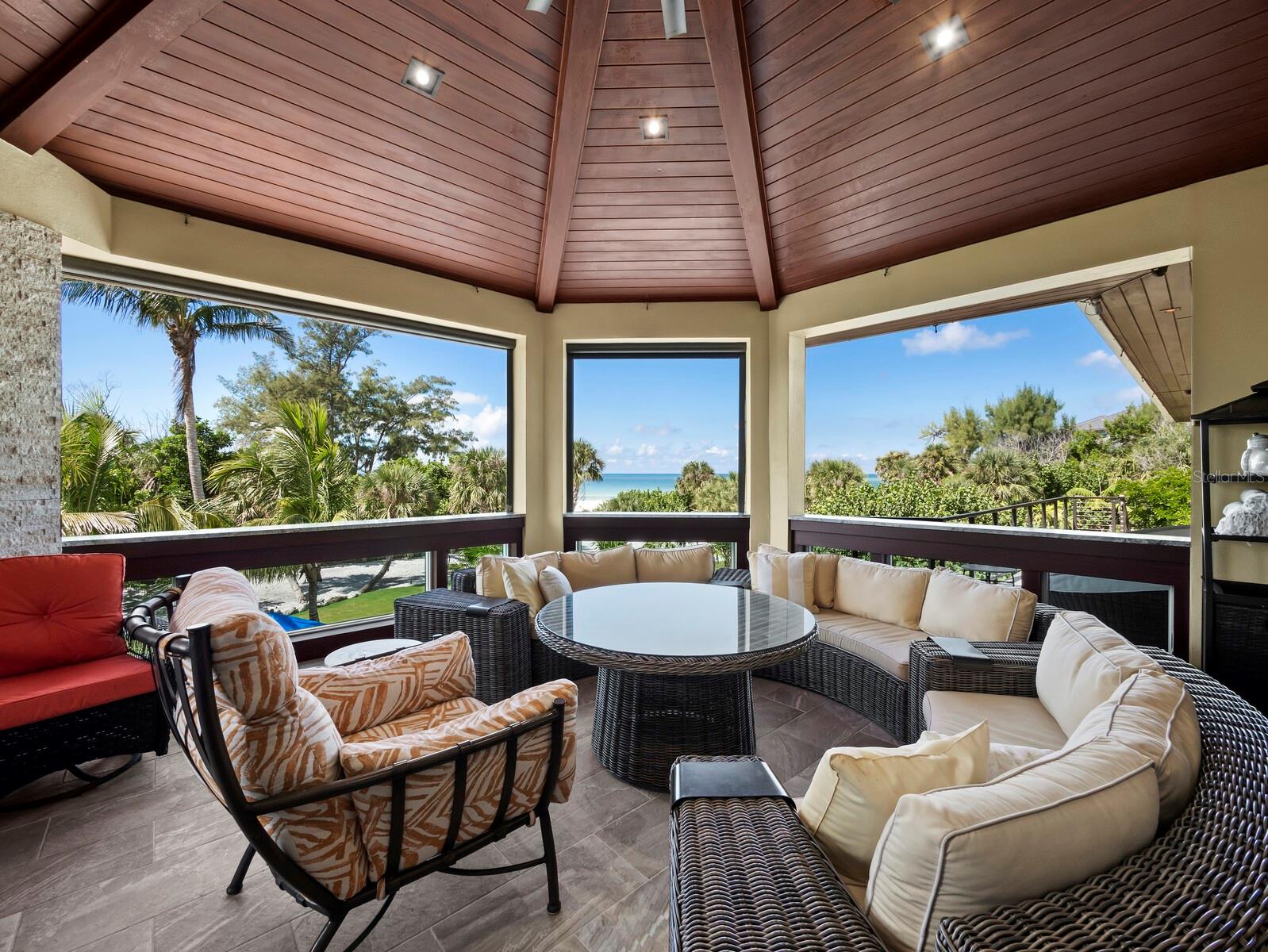 A4667015 Property Photo