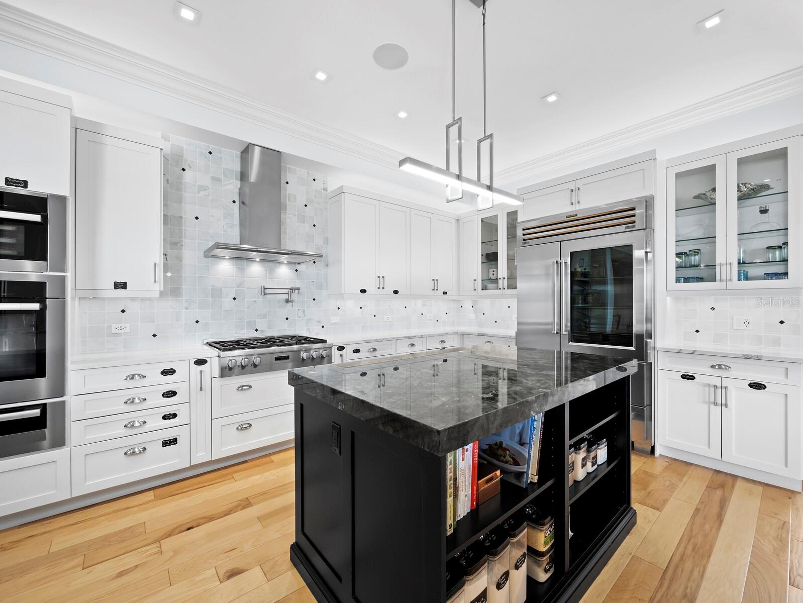 A4667015 Property Photo