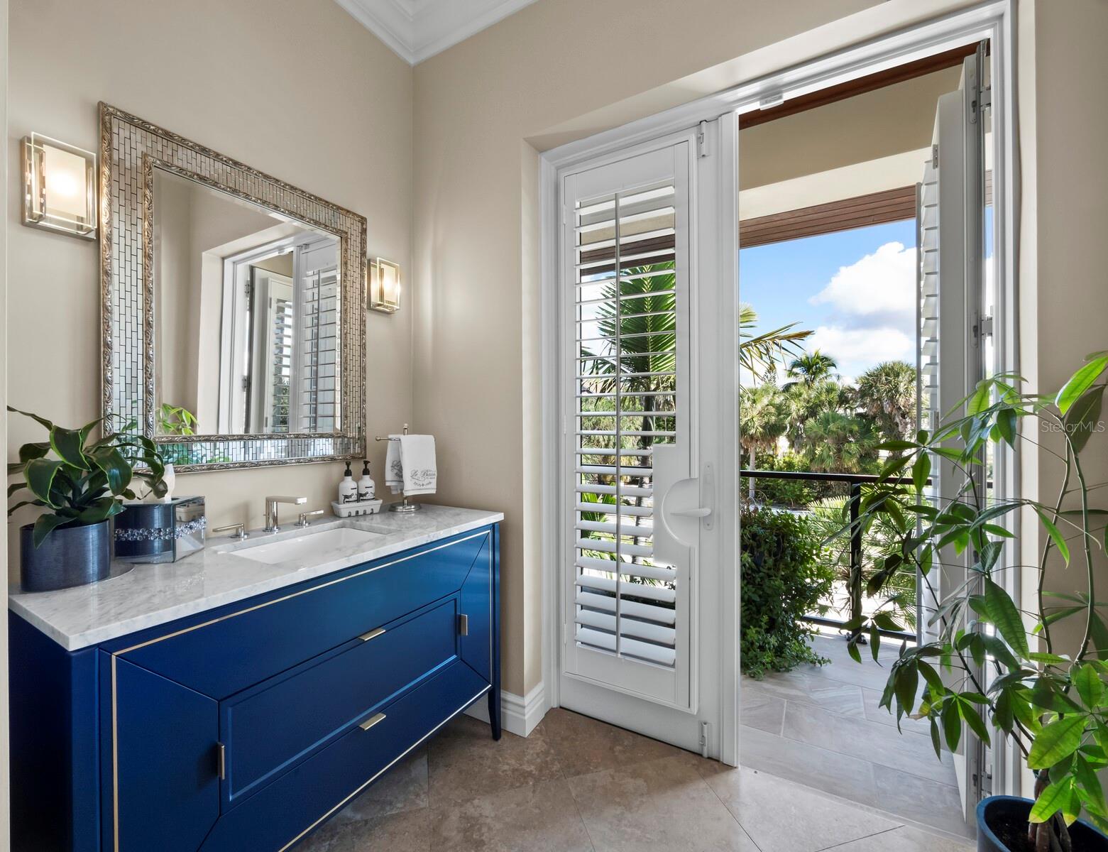 A4667015 Property Photo