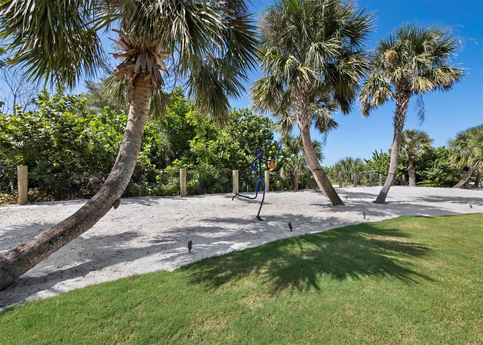 A4667015 Property Photo