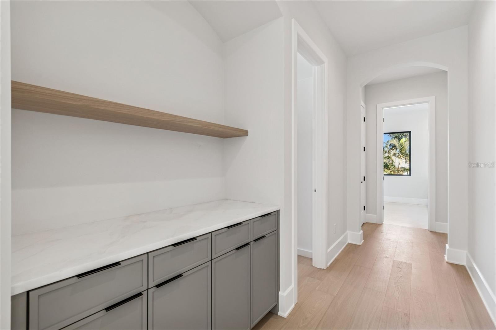 TB8433572 Property Photo