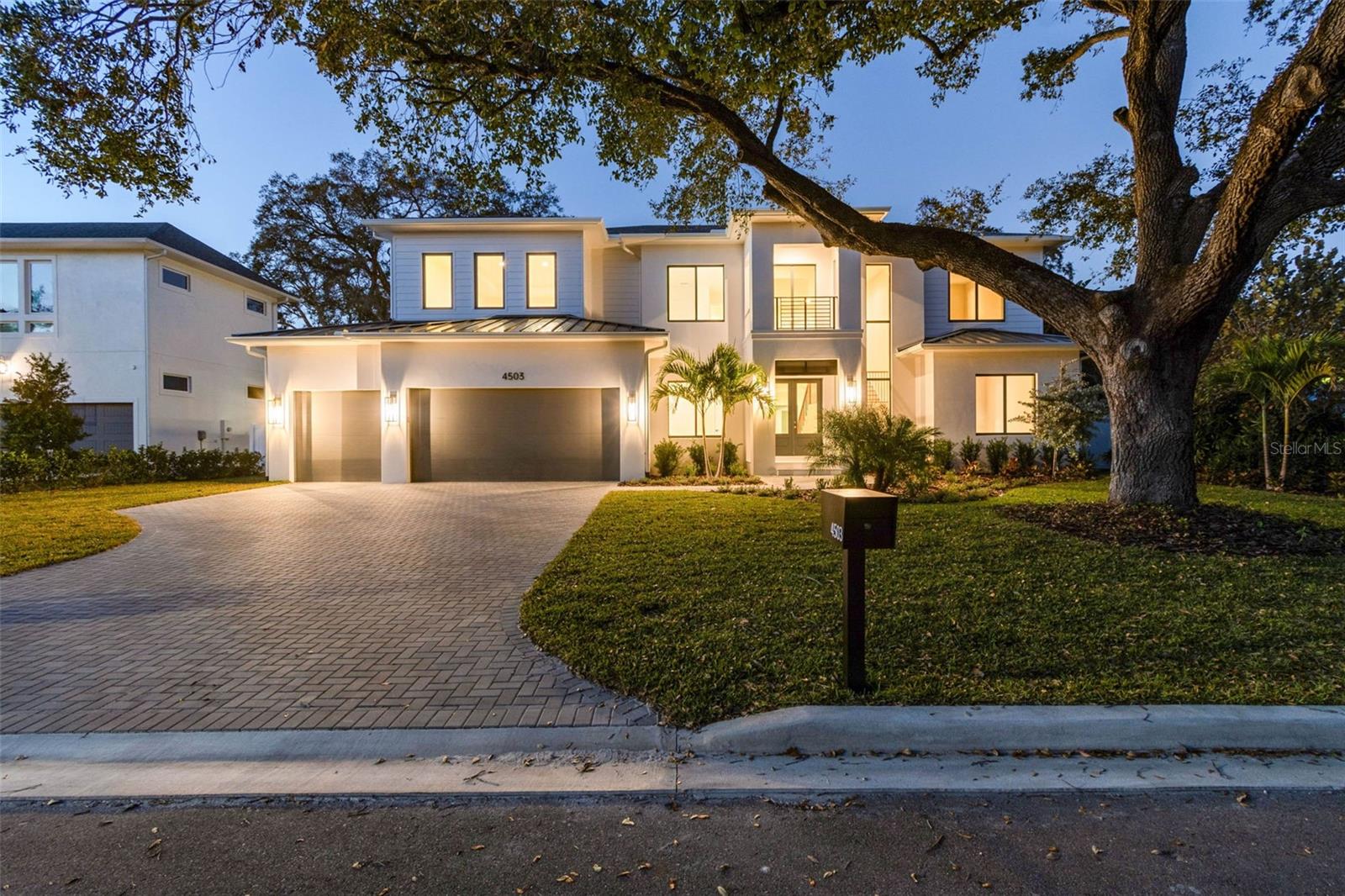 TB8433572 Property Photo