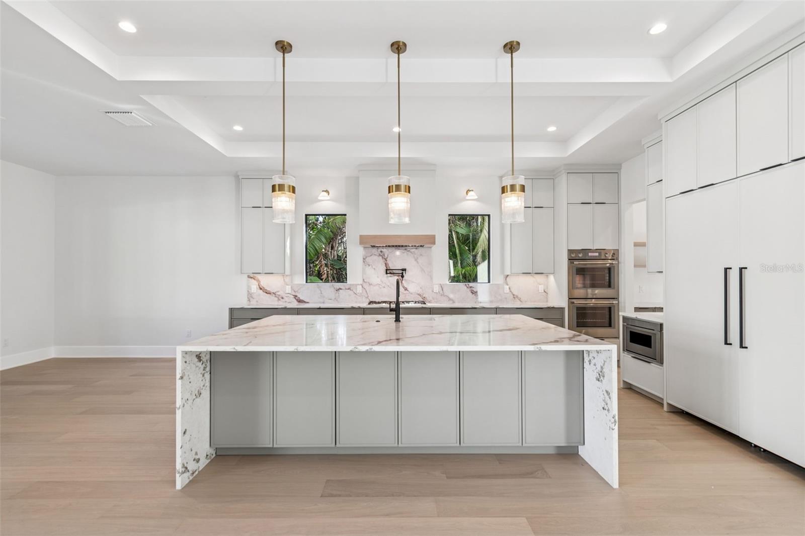 TB8433572 Property Photo