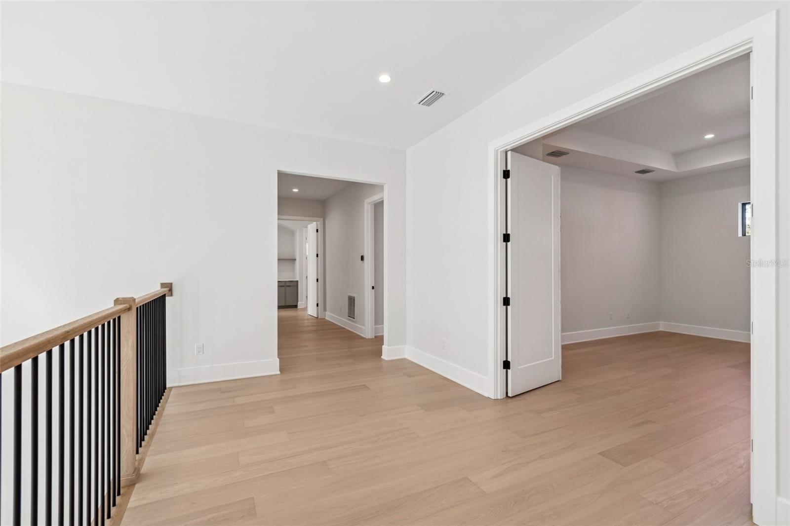 TB8433572 Property Photo