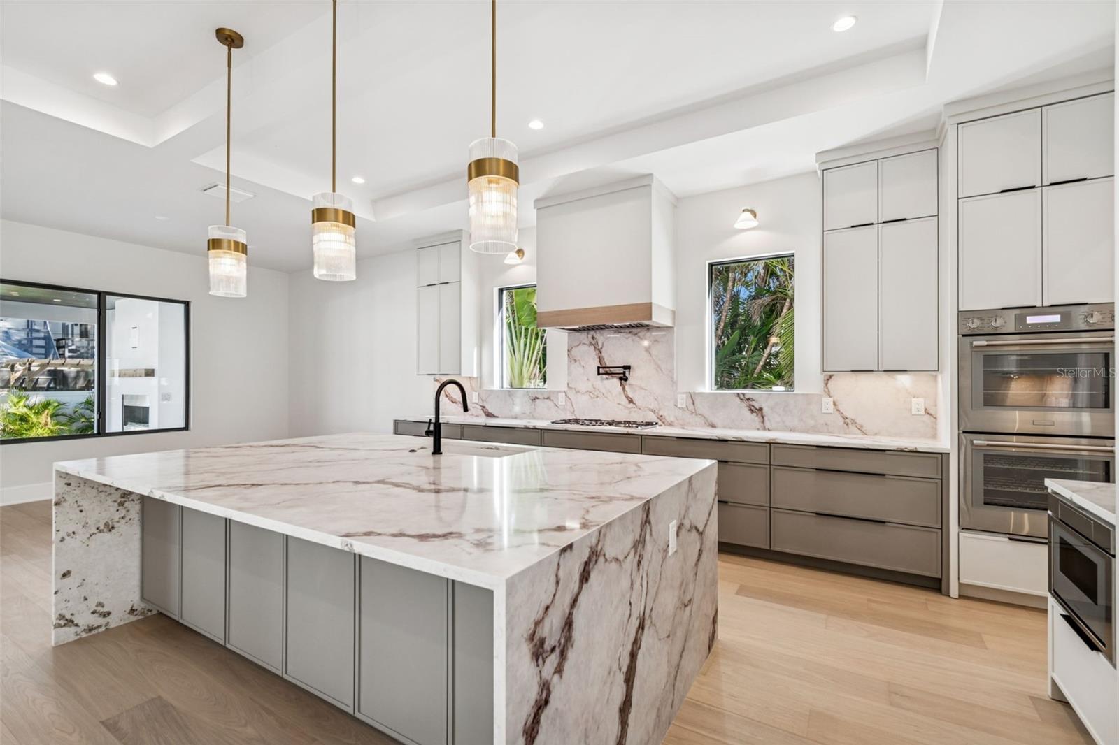 TB8433572 Property Photo