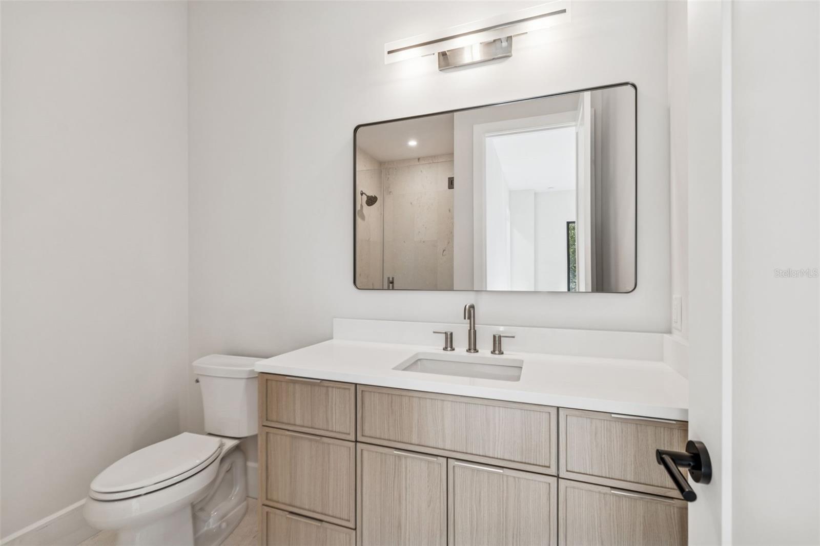 TB8433572 Property Photo