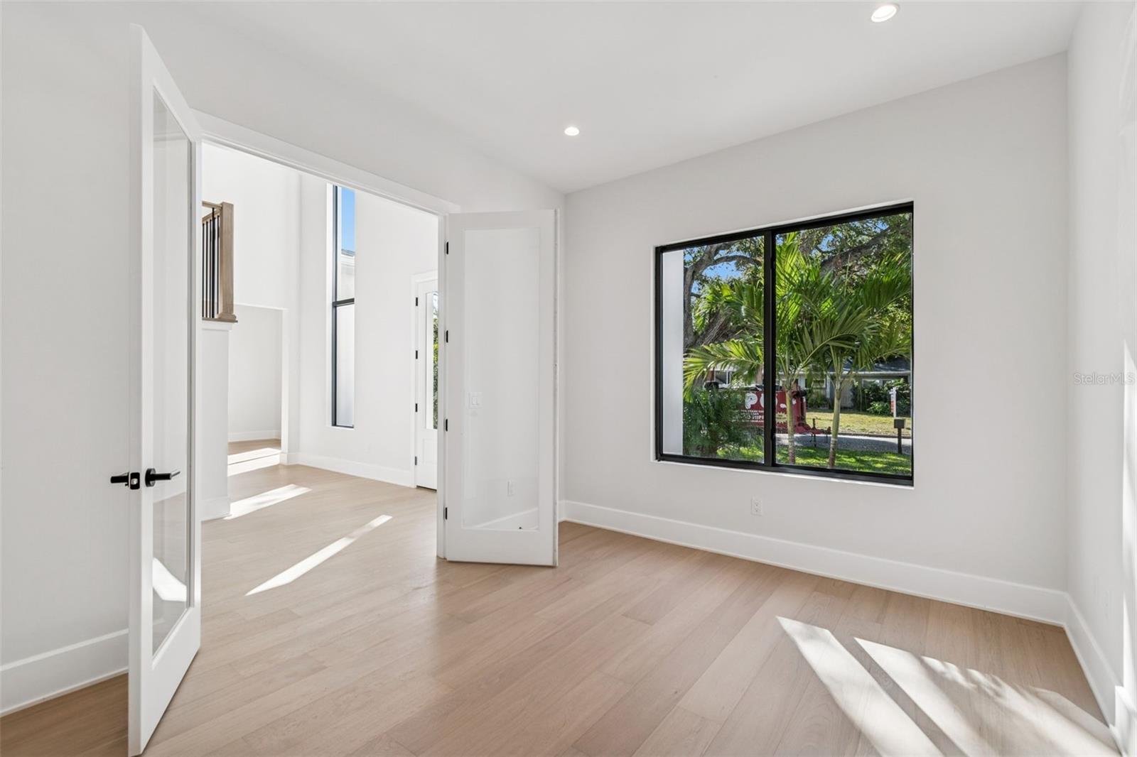 TB8433572 Property Photo