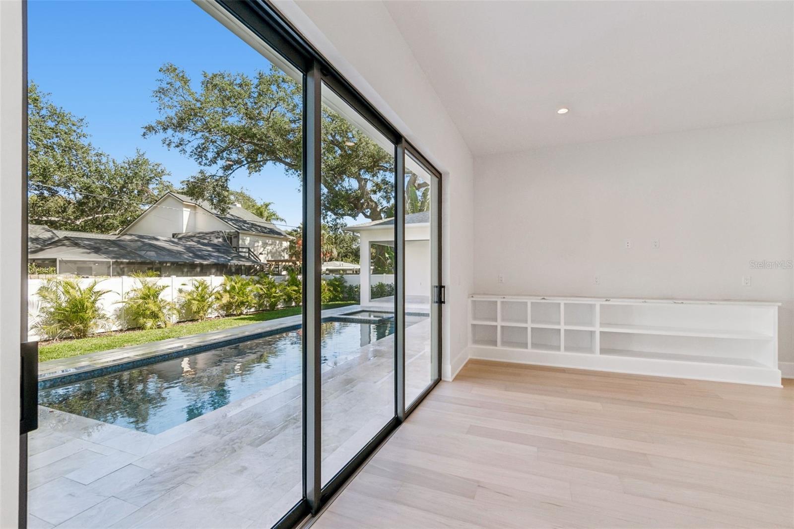 TB8433572 Property Photo