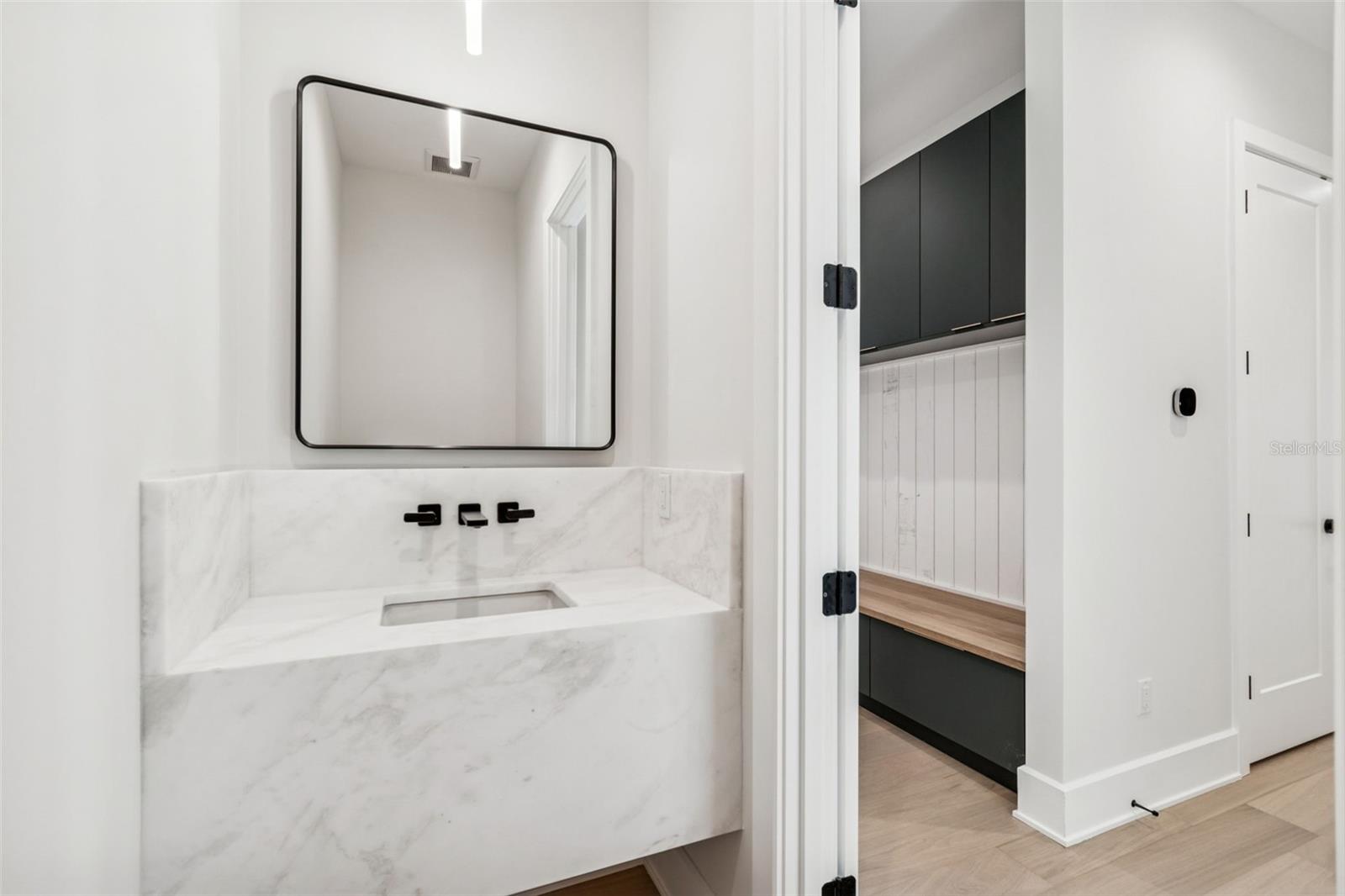 TB8433572 Property Photo