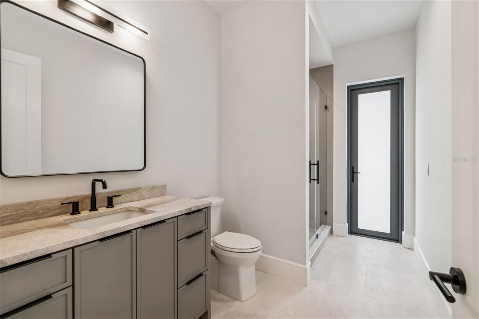 TB8433572 Property Photo