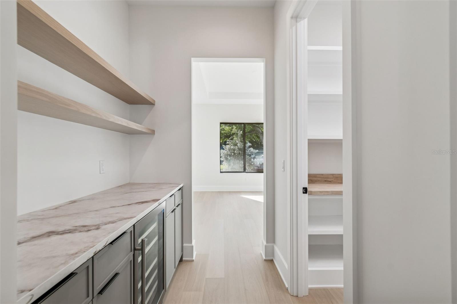 TB8433572 Property Photo