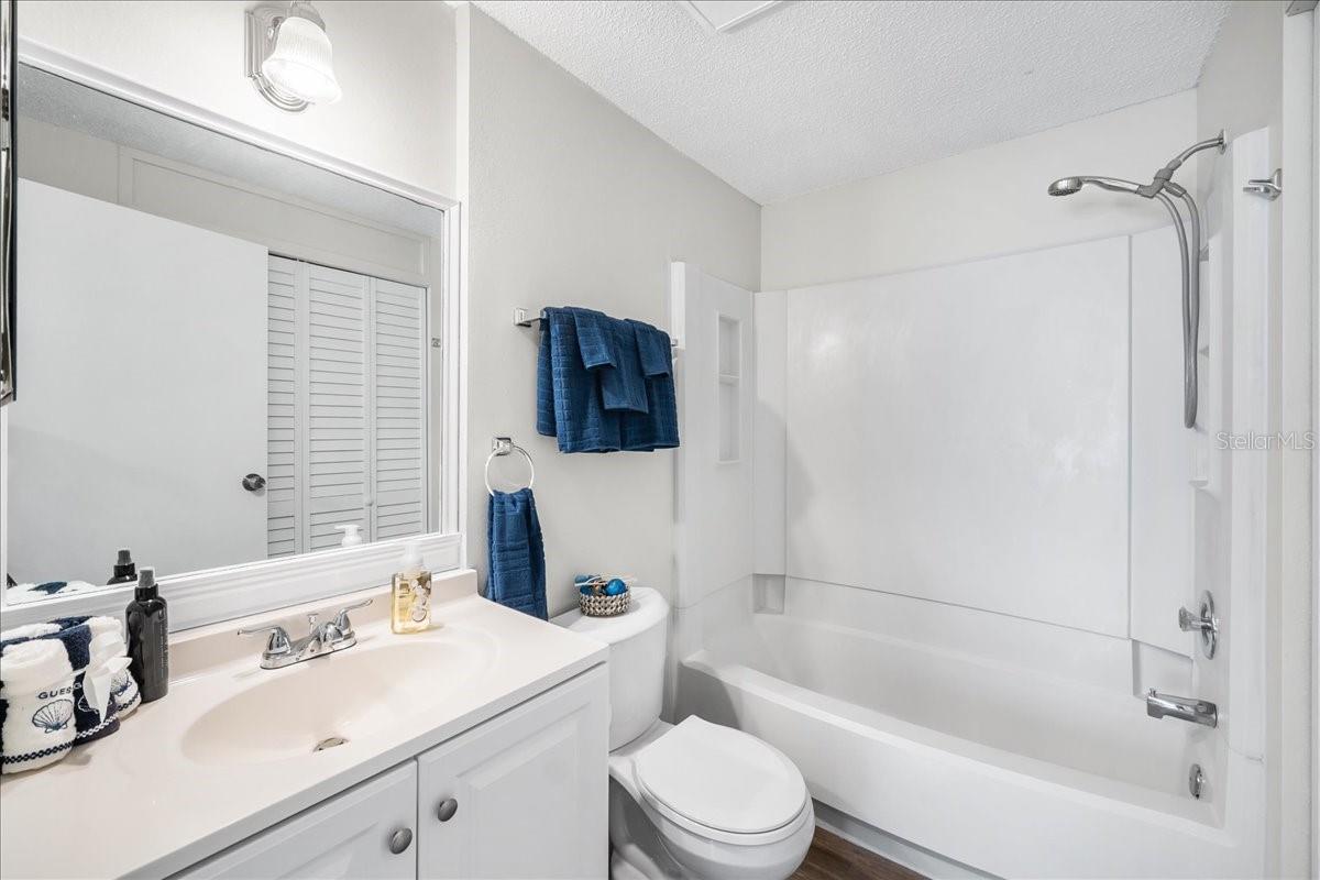 6104 39TH AVE W, BRADENTON, FL, 34209