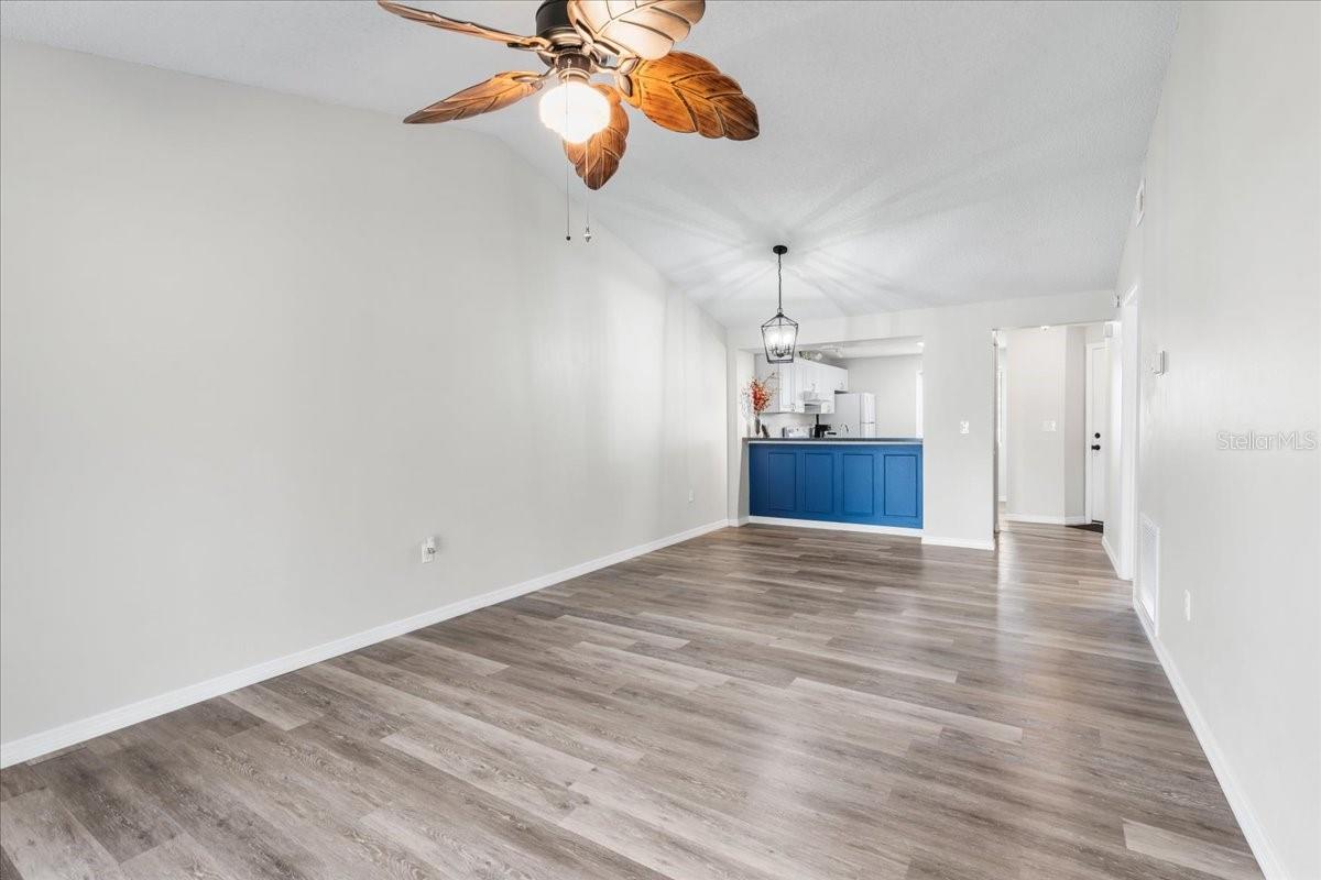 6104 39TH AVE W, BRADENTON, FL, 34209