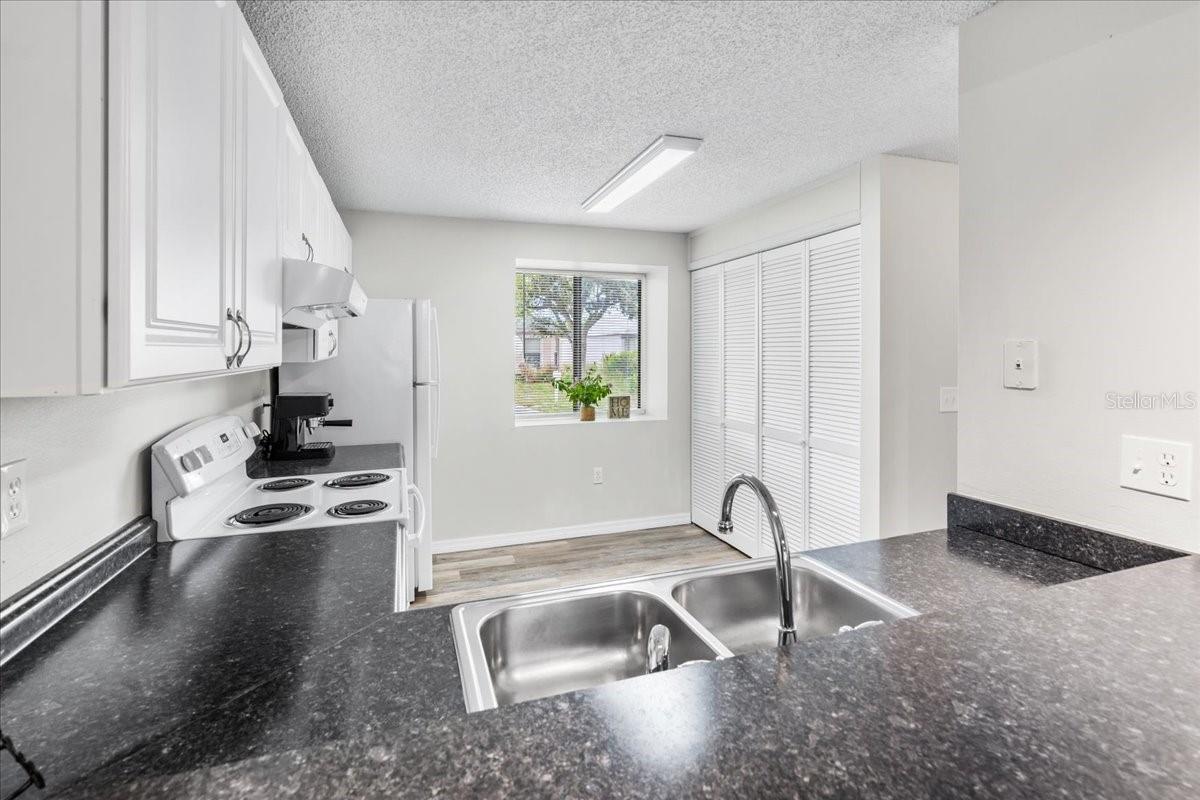 6104 39TH AVE W, BRADENTON, FL, 34209