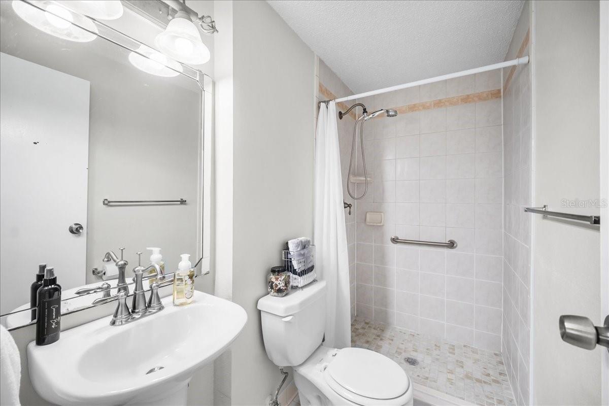 6104 39TH AVE W, BRADENTON, FL, 34209