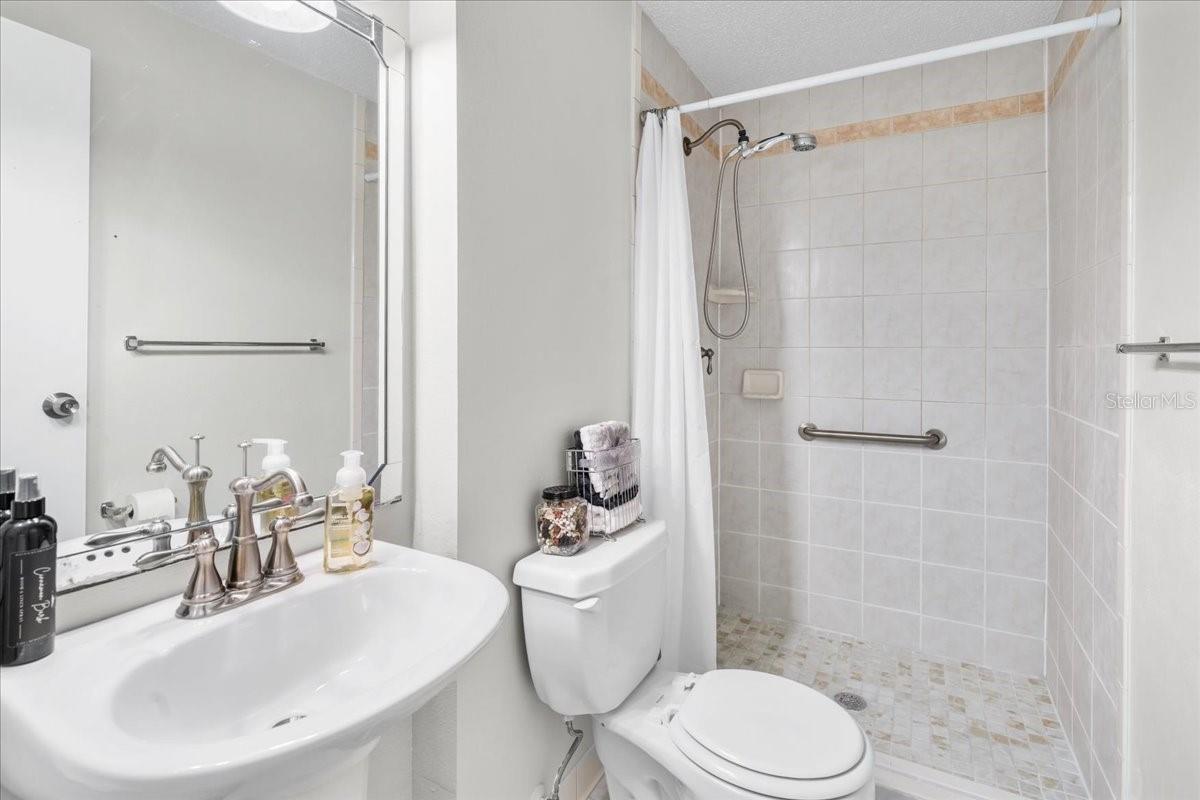 6104 39TH AVE W, BRADENTON, FL, 34209