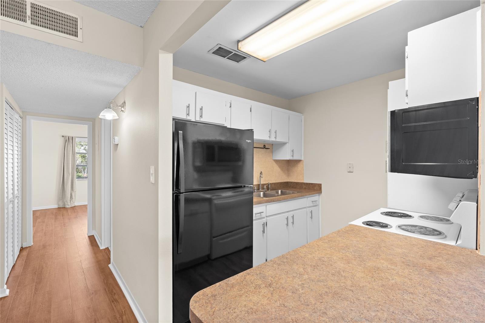 TB8433600 Property Photo