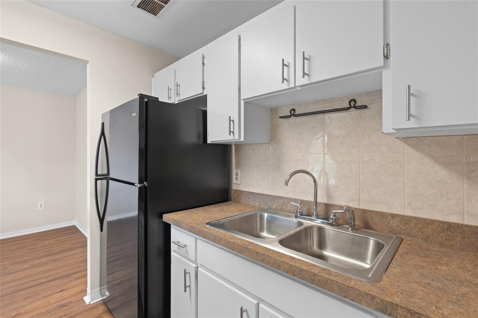 TB8433600 Property Photo