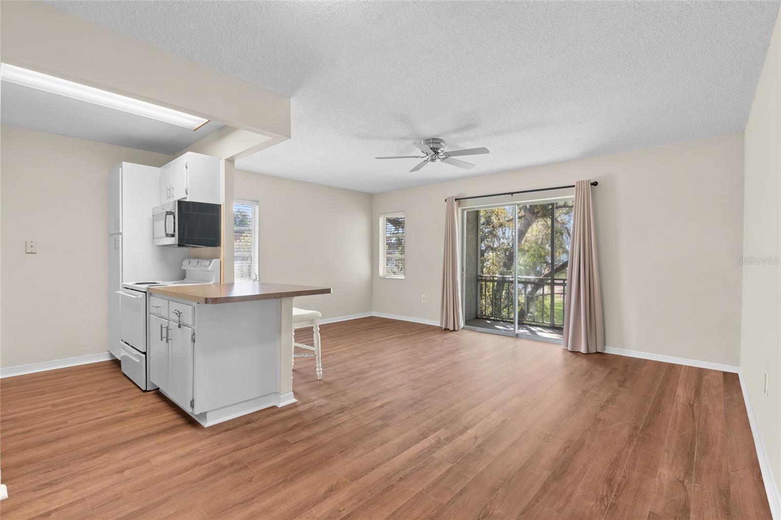 TB8433600 Property Photo